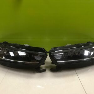 Skoda octavia mk4 2020-  genuine Led pair  headlights 5e8941016/015