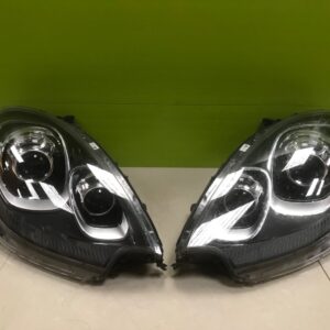 Porsche Macan 2015-Genuine pair xenon  headlights 95b9410032cg,031cg