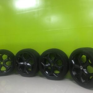 Ford focus st 2012- genuine set alloys 225/40/r18