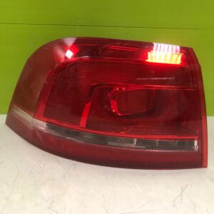 Vw passat b7  estate 2010-16 Genuine driver Led Rear light