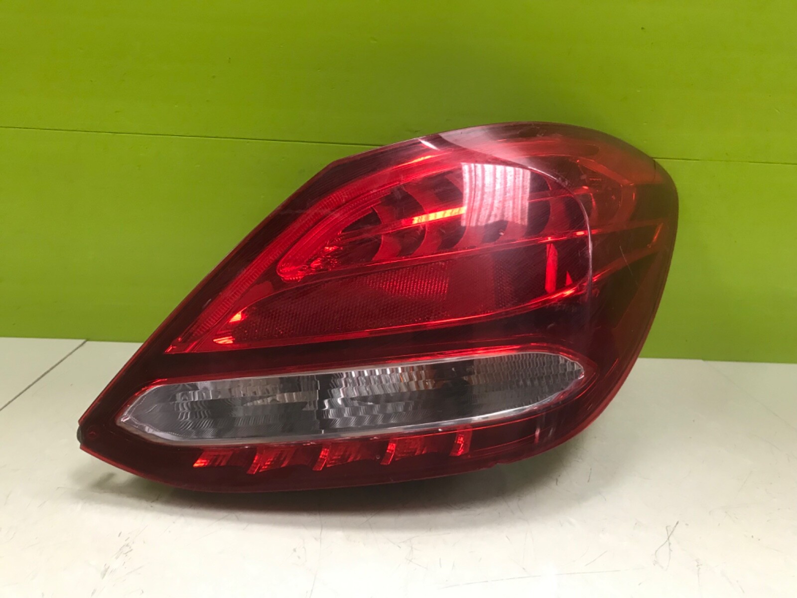 Mercedes c class w205 2015- -Genuine driver rear light a2059061257