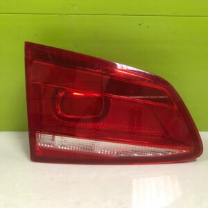 Vw Passat b7 estate 2011-14 Genuine passenger rear light 3af945093r