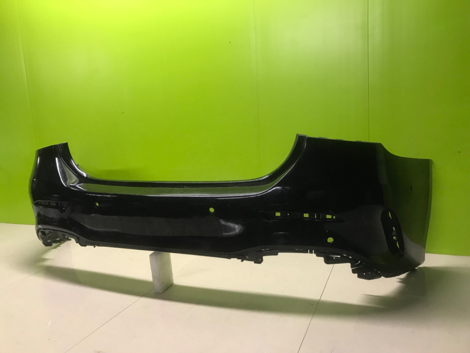 Mercedes a class w177 amg 2019- genuine rear bumper - Image 3